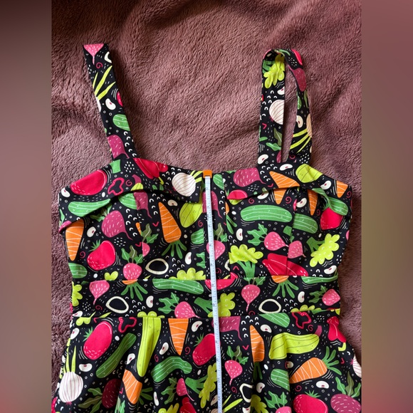 Eva Rose Vegetable Print Sundress • Size M - Picture 14 of 16